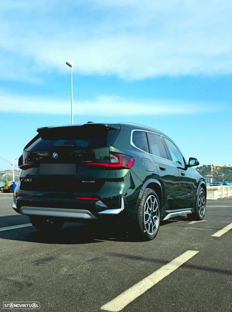 BMW iX1 xDrive30 xLine - 4