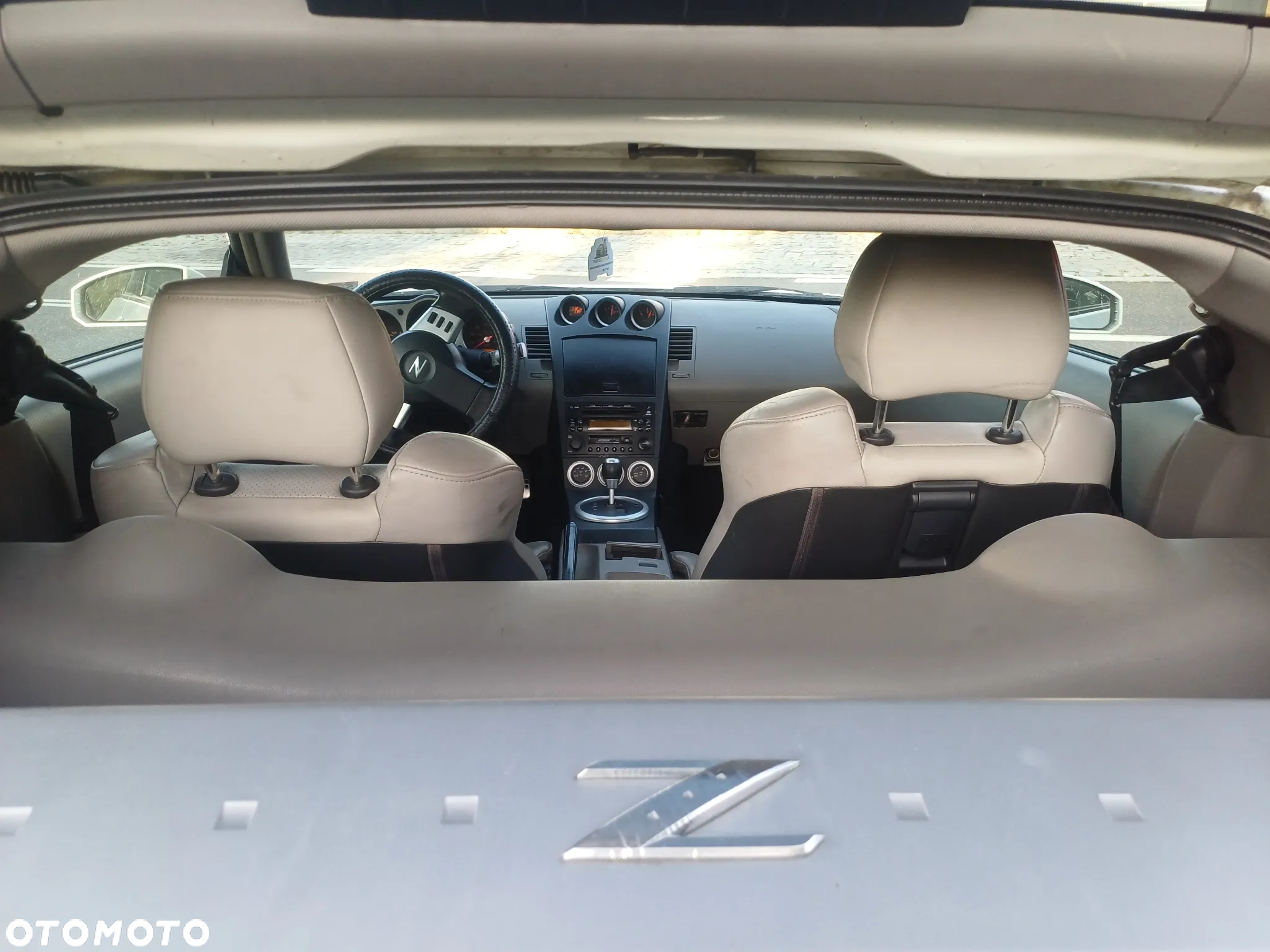 Nissan 350 Z - 17