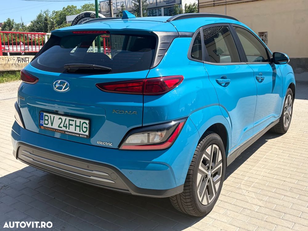 Hyundai KONA Select - 3