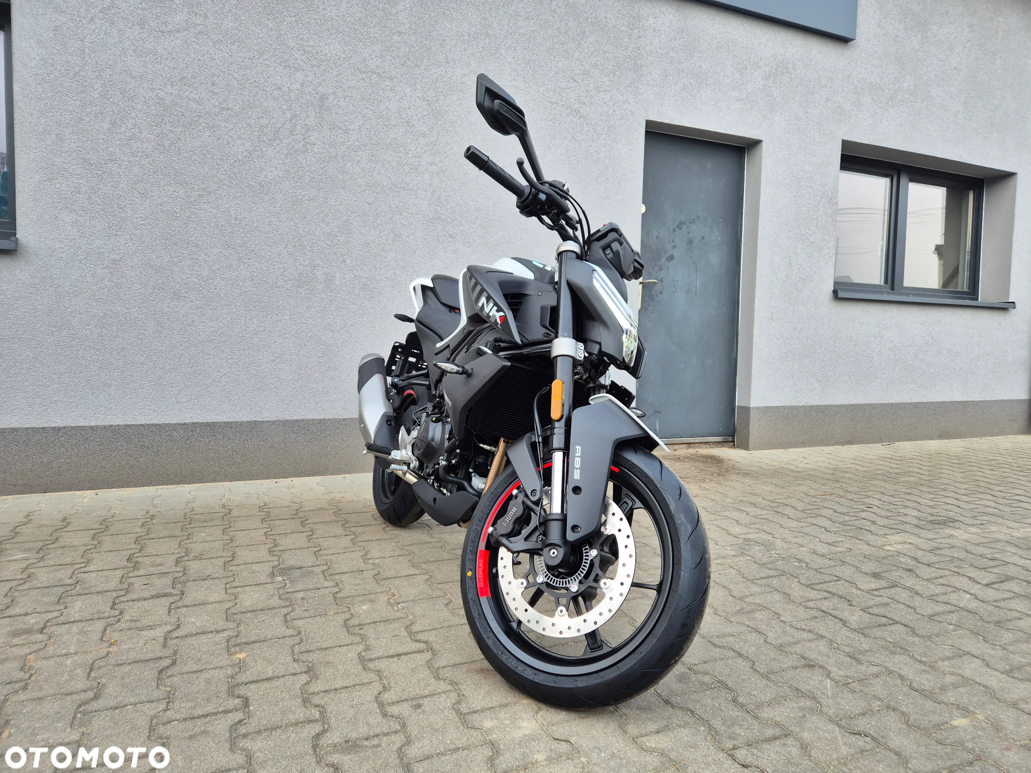 CFMoto NK - 8