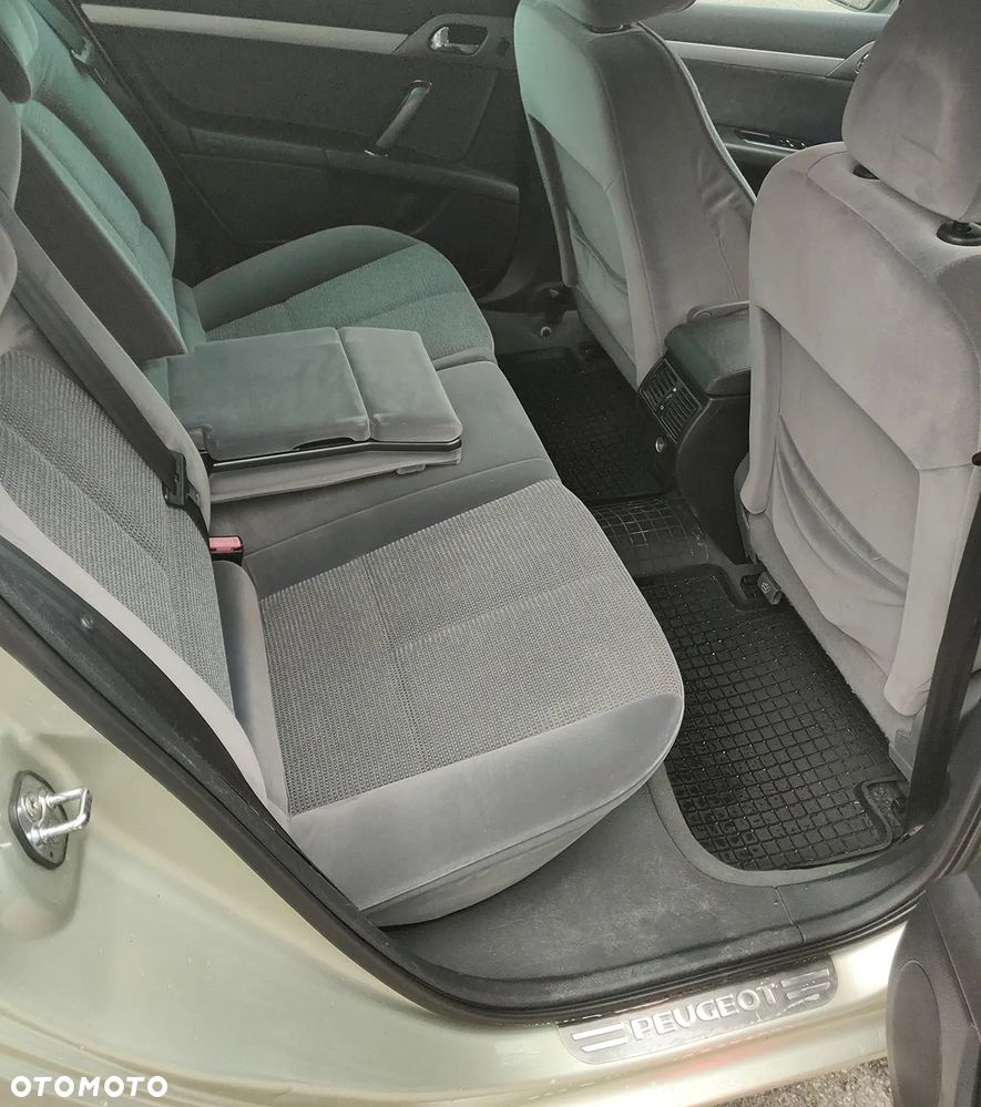 Peugeot 407 - 7