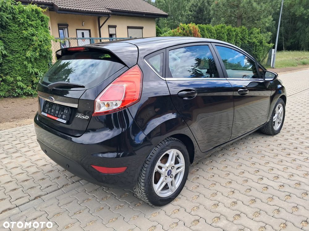 Ford Fiesta 1.6 TDCi DPF Titanium - 8