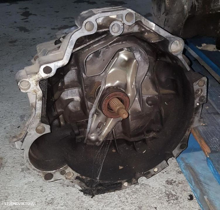 Caixa de Velocidades VW Passat/Audi A4 1.9 Tdi Ref: DVS - 2