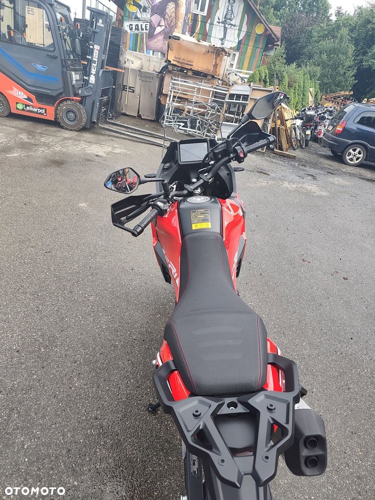 QJMOTOR SRT 300DX - 12