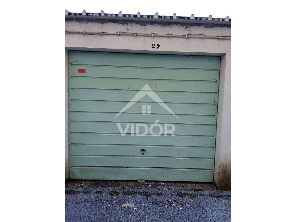 Garagem Box junto ao Estádio Municipal João Bento Pessoa - Grande imagem: 2/3