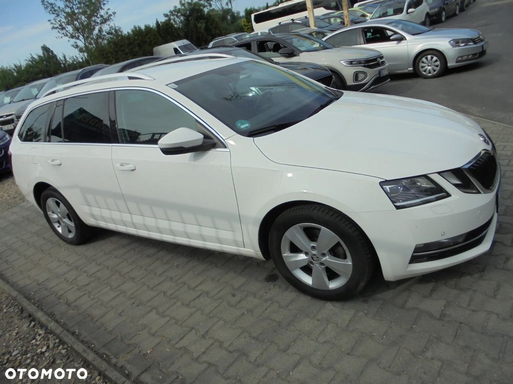 Skoda Octavia 2.0 TDI DSG Ambition - 38