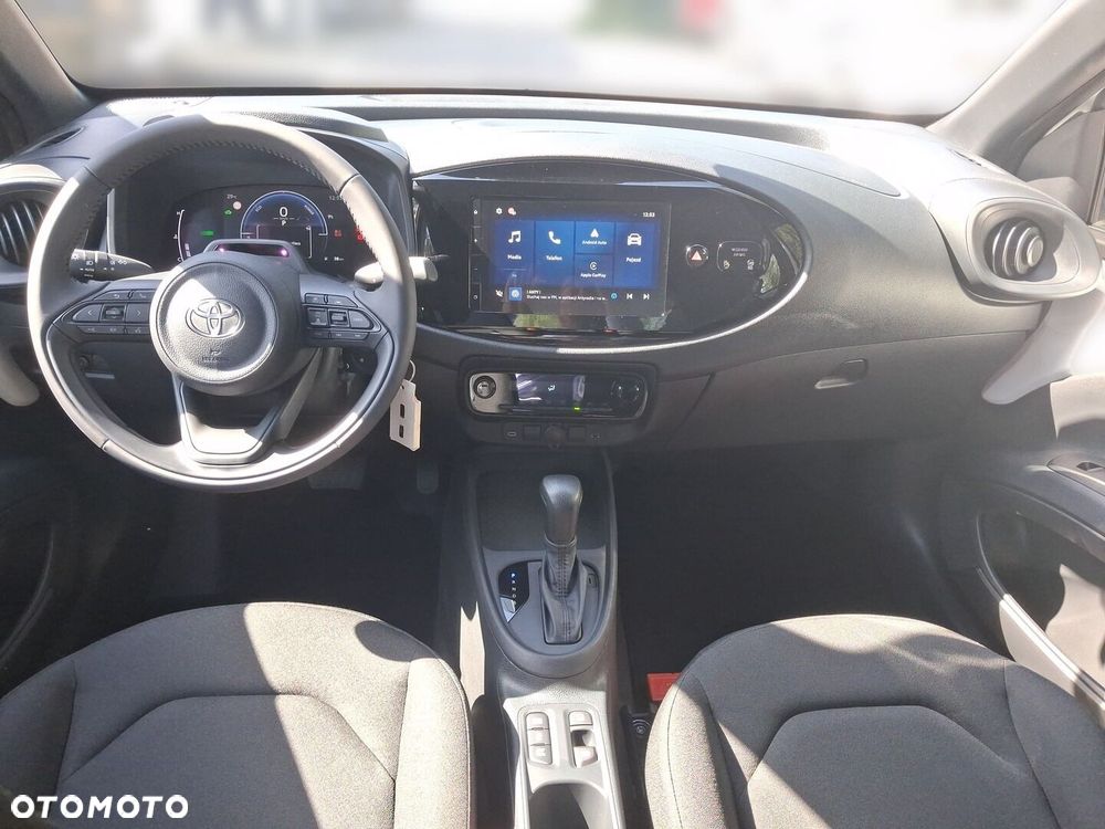 Toyota Aygo X - 10