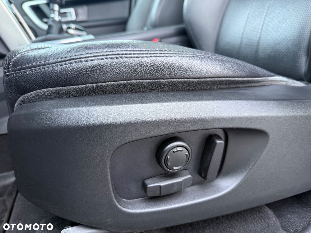 Land Rover Discovery Sport D150 FWD - 11