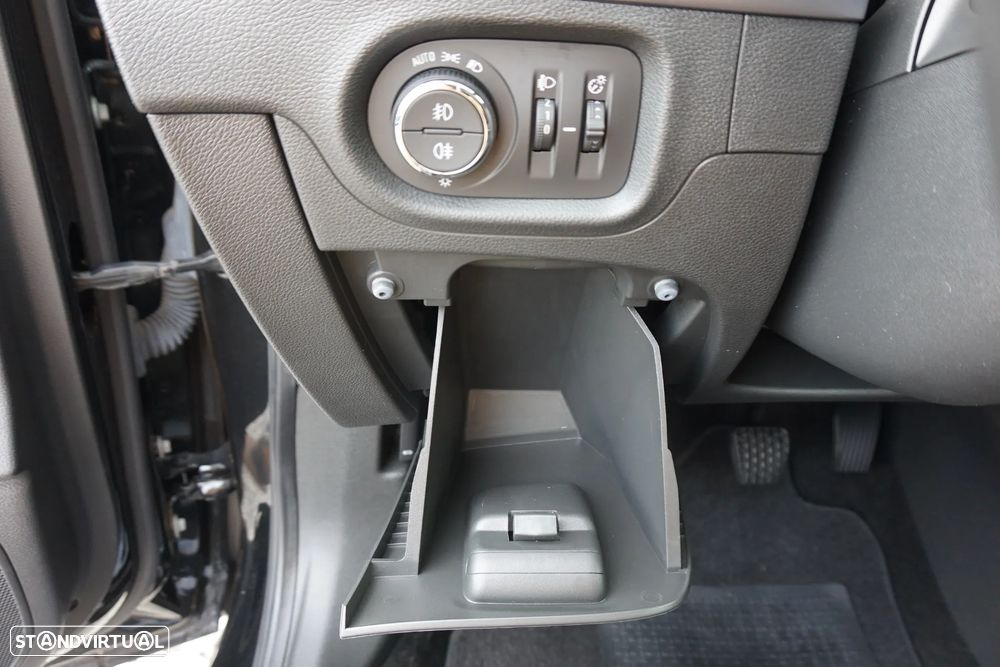 Opel Astra Sports Tourer 1.5 D Business Edition S/S - 32