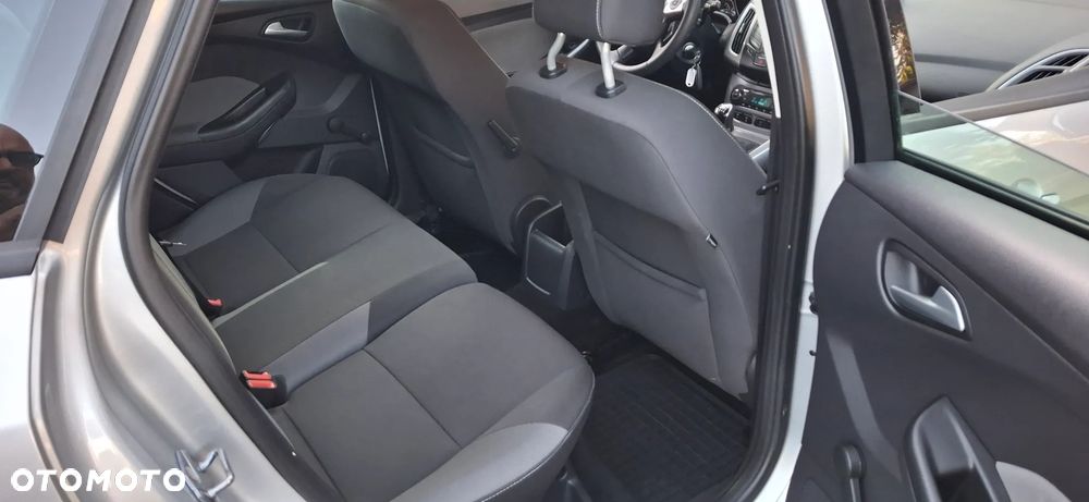 Ford Focus - 25