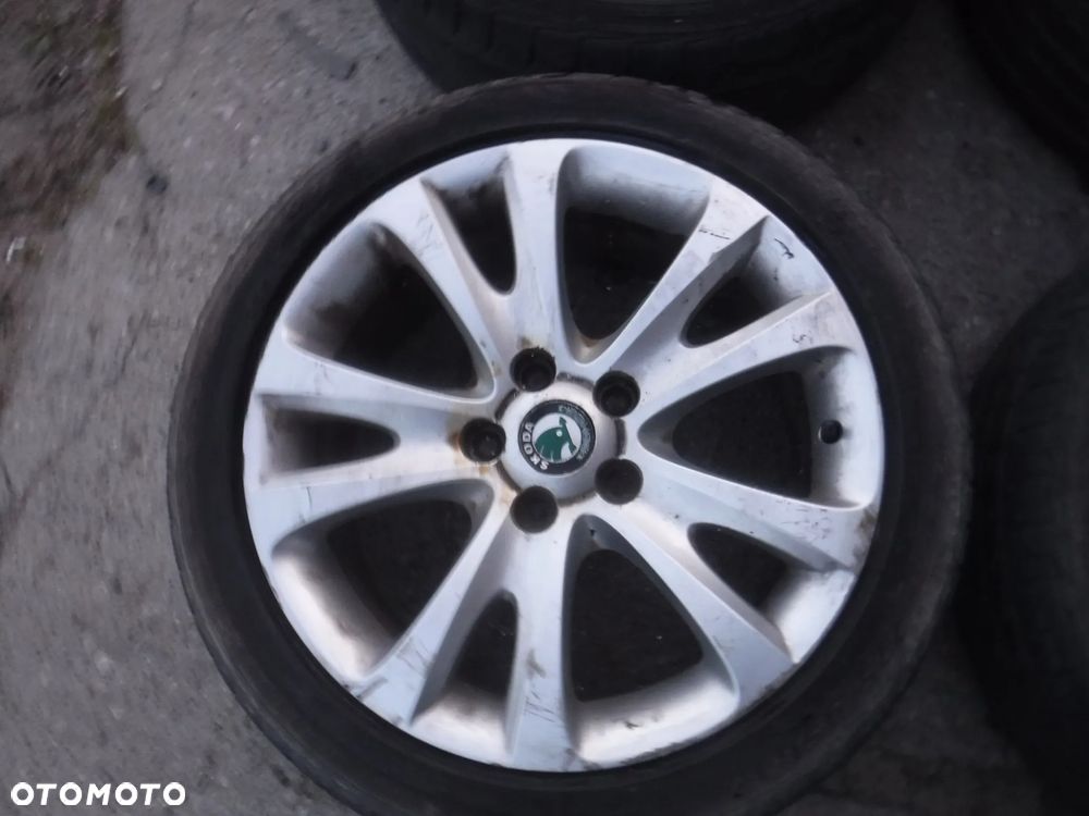 Skoda Octavia Superb Passat Audi A4 A6 VW Seat  alufelgi 17 5X112 - 2