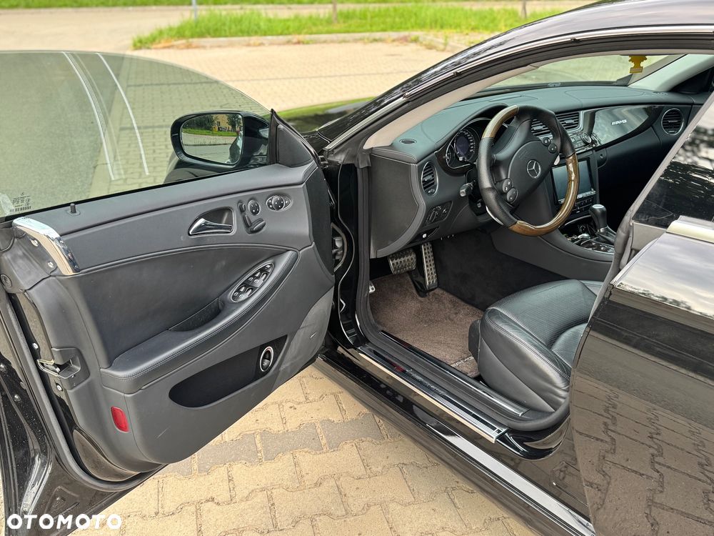 Mercedes-Benz CLS - 16