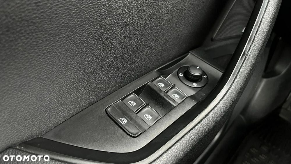 Skoda Superb 2.0 TDI 4x4 L&K DSG - 36