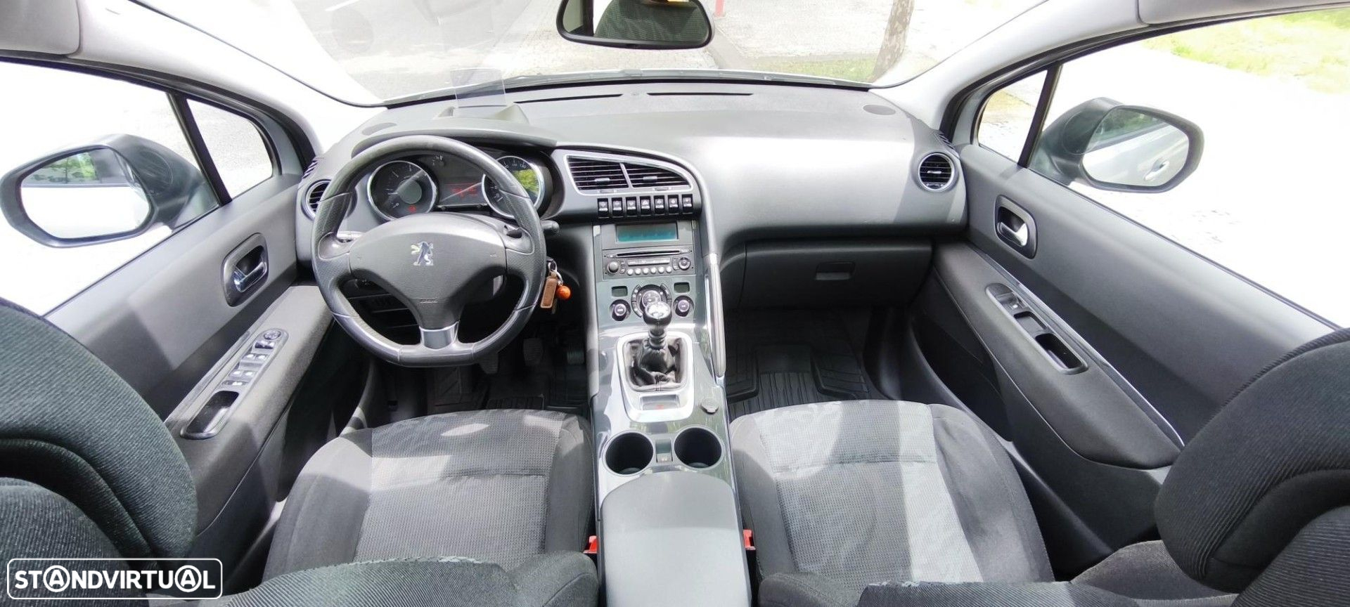 Peugeot 3008 1.6 HDi Executive - 22
