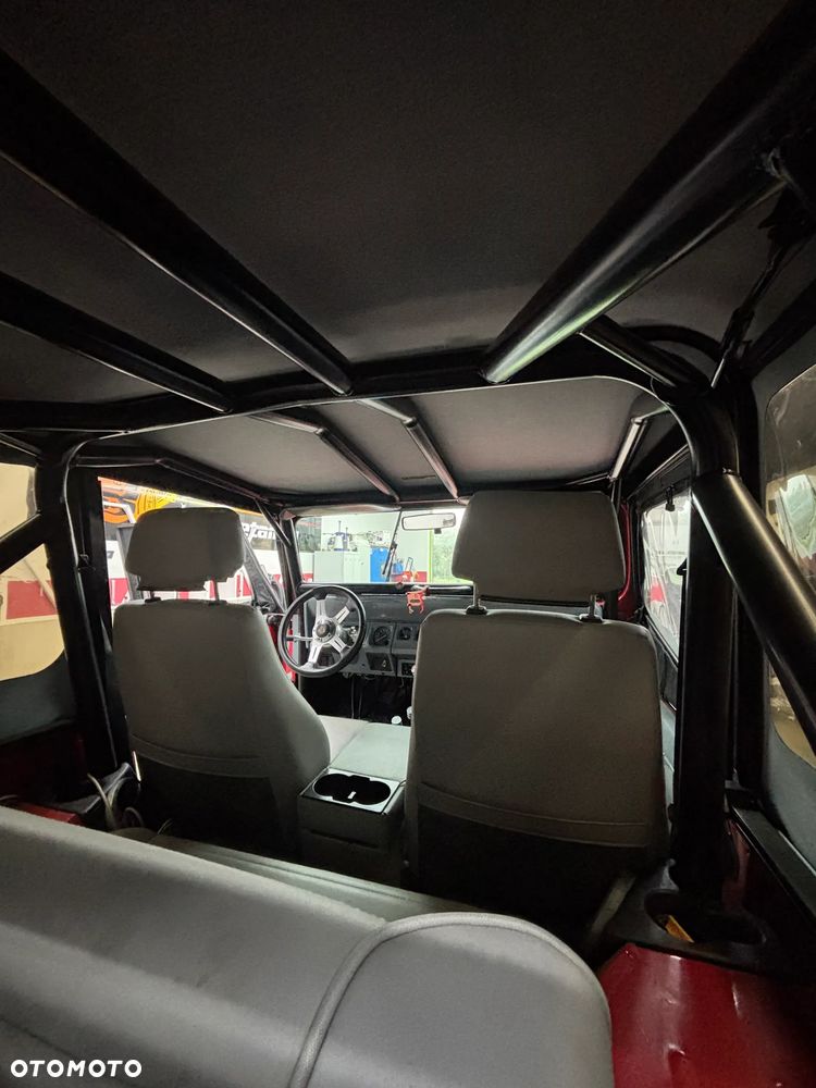 Jeep Wrangler - 16