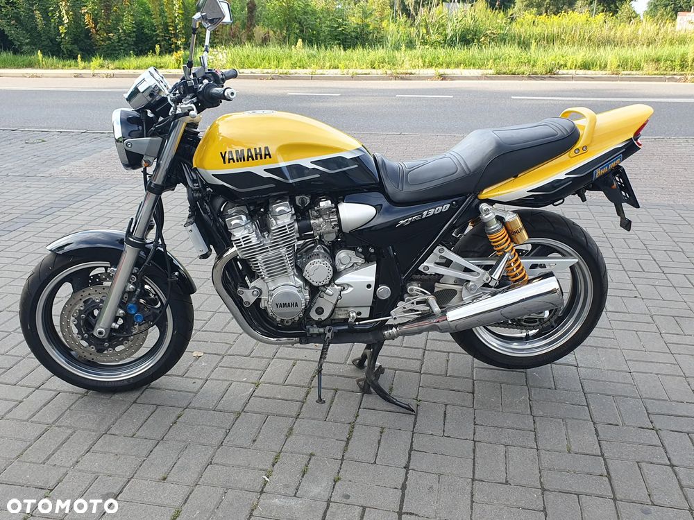 Yamaha XJR - 25
