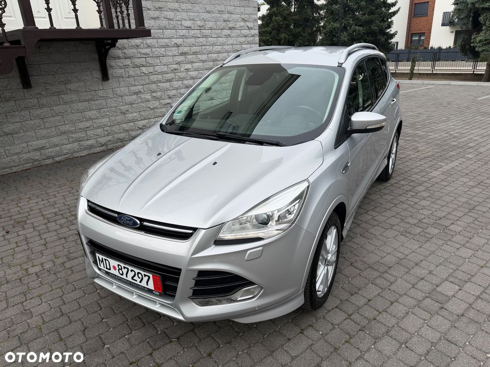 Ford Kuga 1.5 EcoBoost 2x4 Titanium - 2