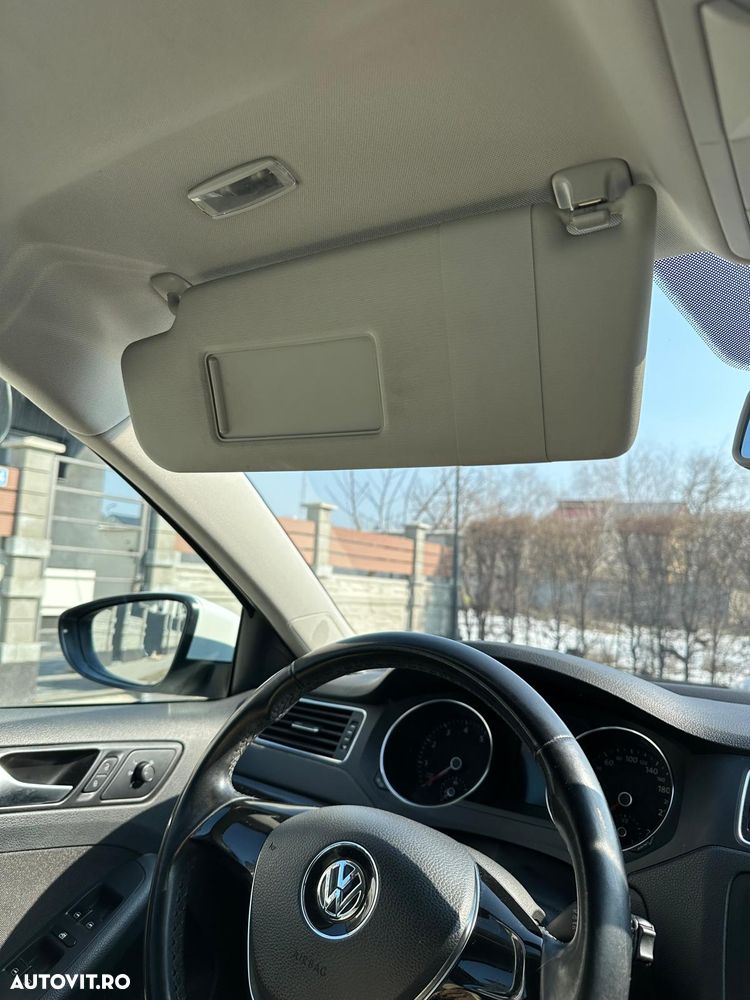 Volkswagen Jetta 1.4 TSI Comfortline - 21