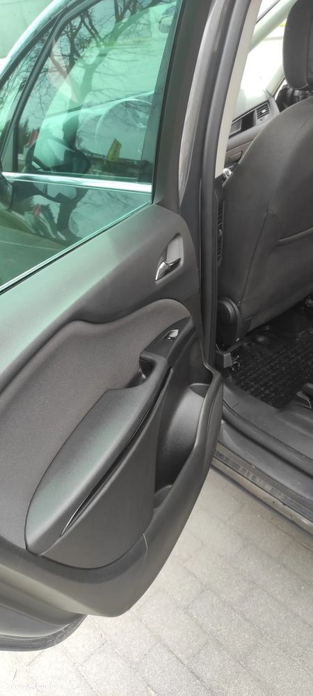 Opel Zafira - 9