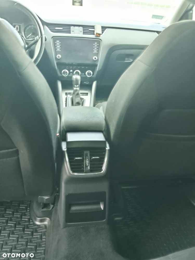 Skoda Octavia - 16
