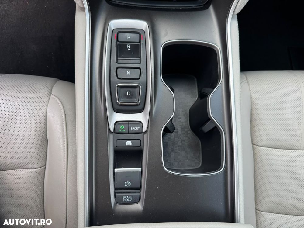 Honda Accord - 16
