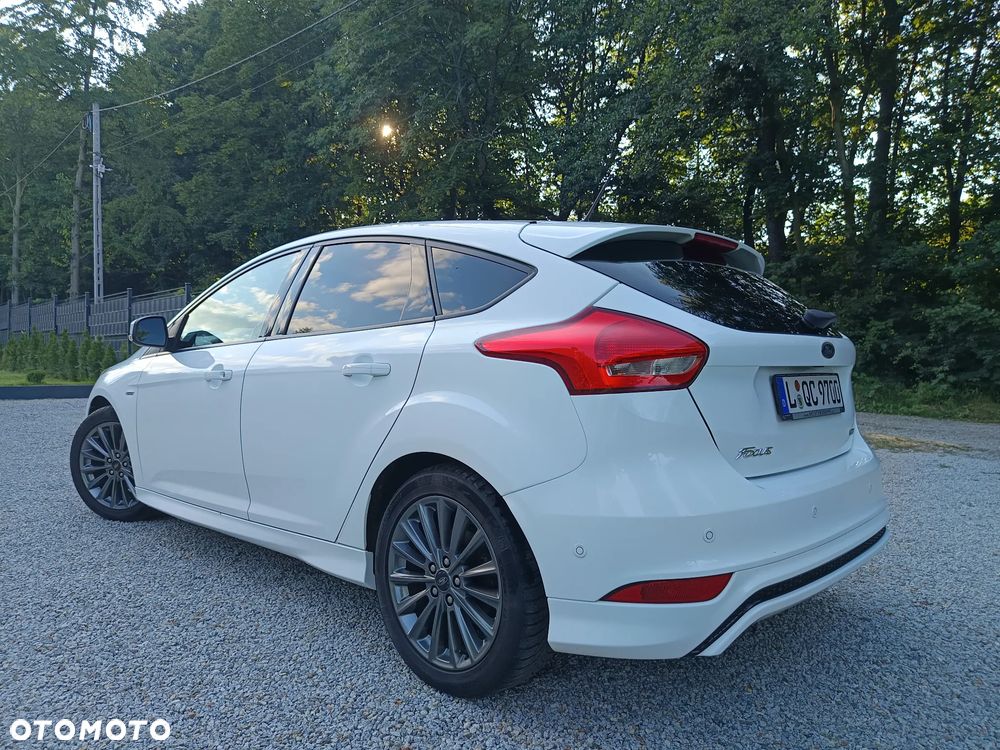 Ford Focus 1.0 EcoBoost Start-Stopp-System ST-LINE - 24