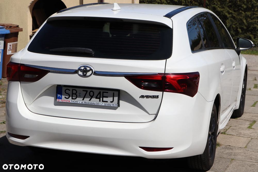 Toyota Avensis 1.8 Premium - 5
