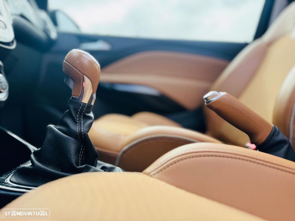 Opel Adam 1.0 T Rocks - 32