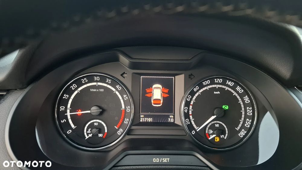 Skoda Octavia 2.0 TDI (Green tec) DSG RS - 28