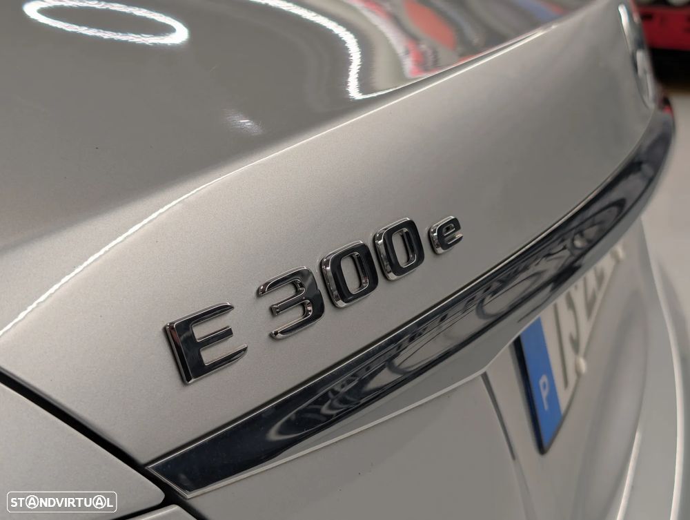 Mercedes-Benz E 300 e Exclusive Line - 4