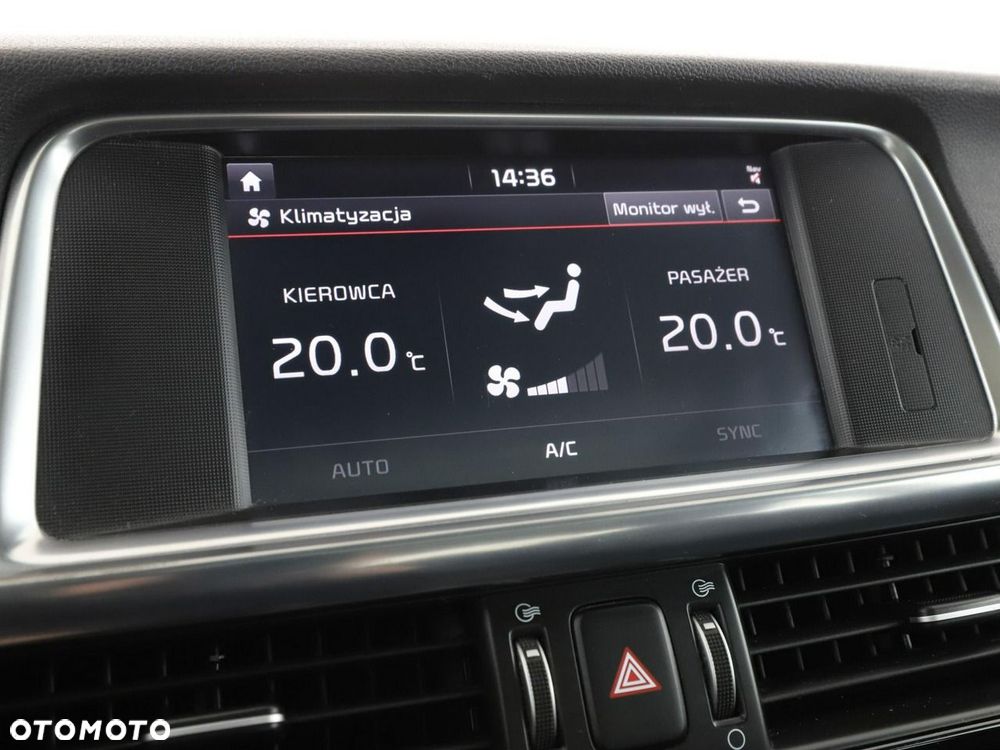 Kia Optima Plug-in Hybrid - 29