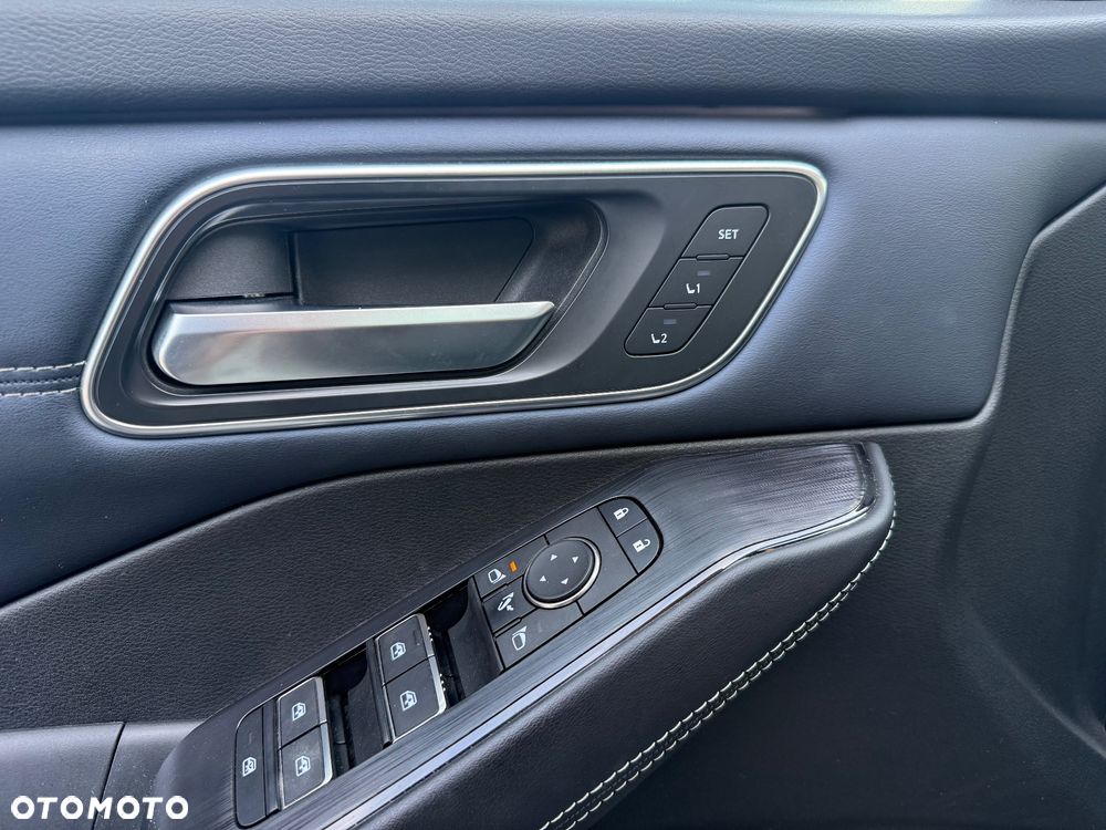 Nissan Qashqai 1.3 DIG-T MHEV 4x4 Tekna+ Xtronic - 33