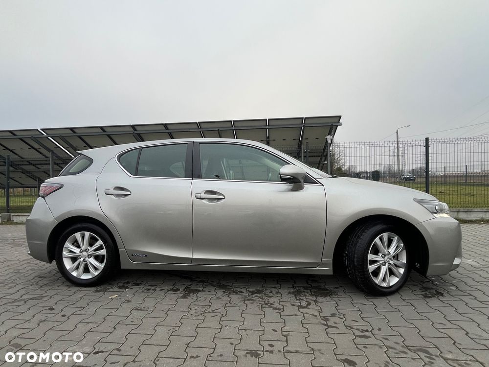 Lexus CT 200h Business Edition - 8