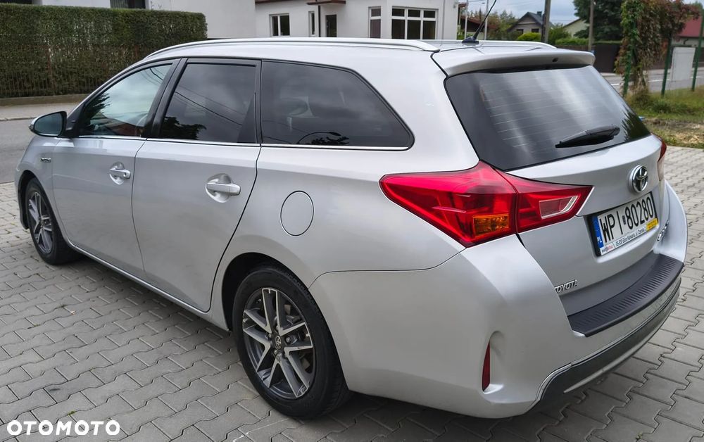 Toyota Auris 1.8 HSD Luna - 5