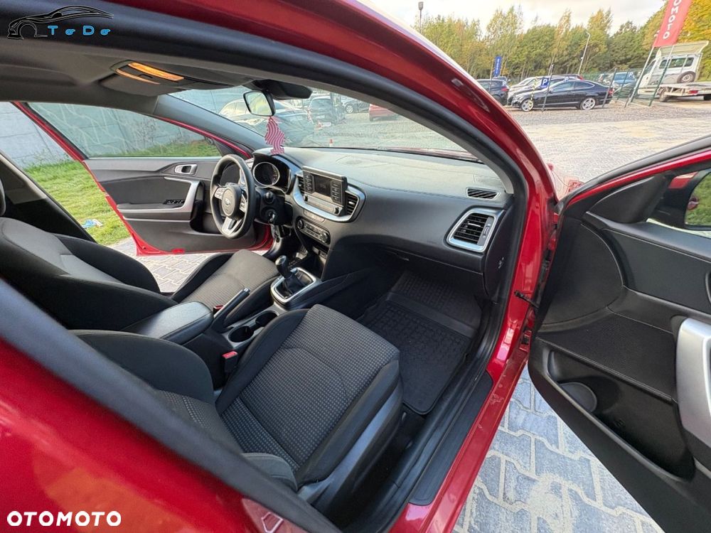 Kia Ceed 1.4 L Business Line Plus - 25