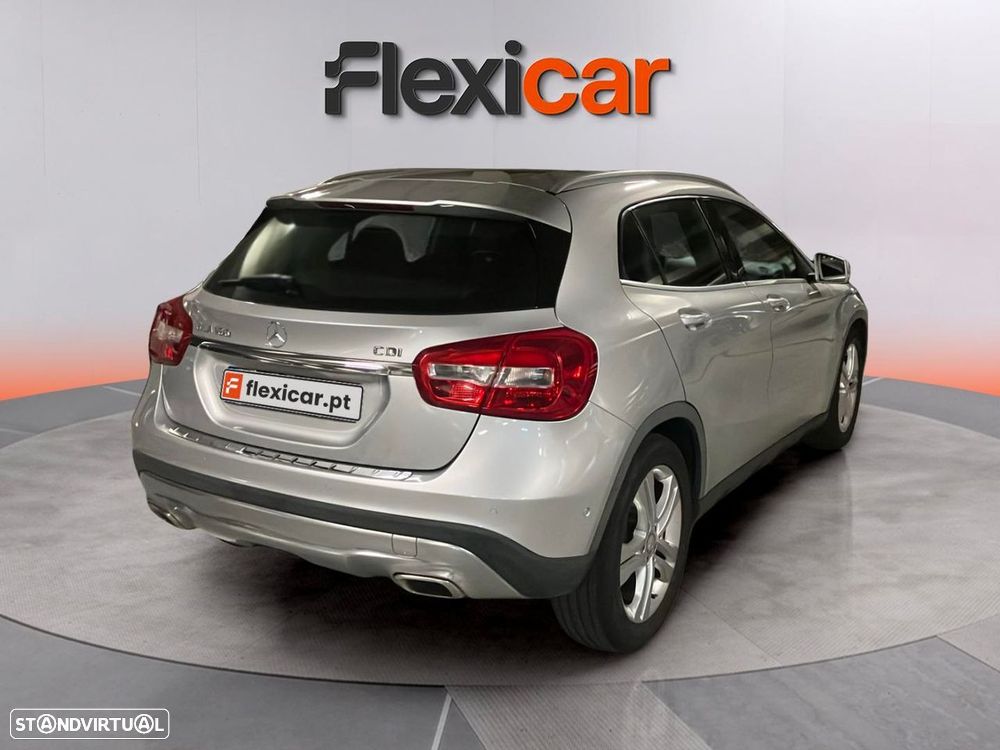 Mercedes-Benz GLA 180 CDI Urban - 4