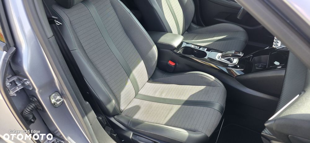 Peugeot 2008 1.5 BlueHDi Allure Pack S&S EAT8 - 20