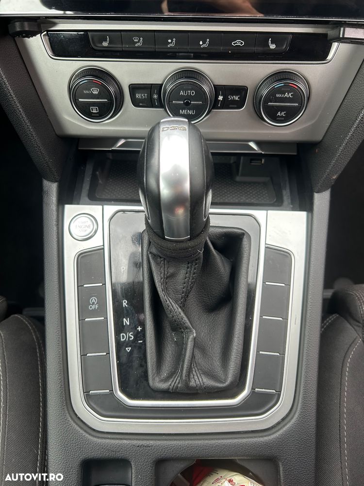 Volkswagen Passat 2.0 TDI DSG (BlueMotion Technology) Comfortline - 32