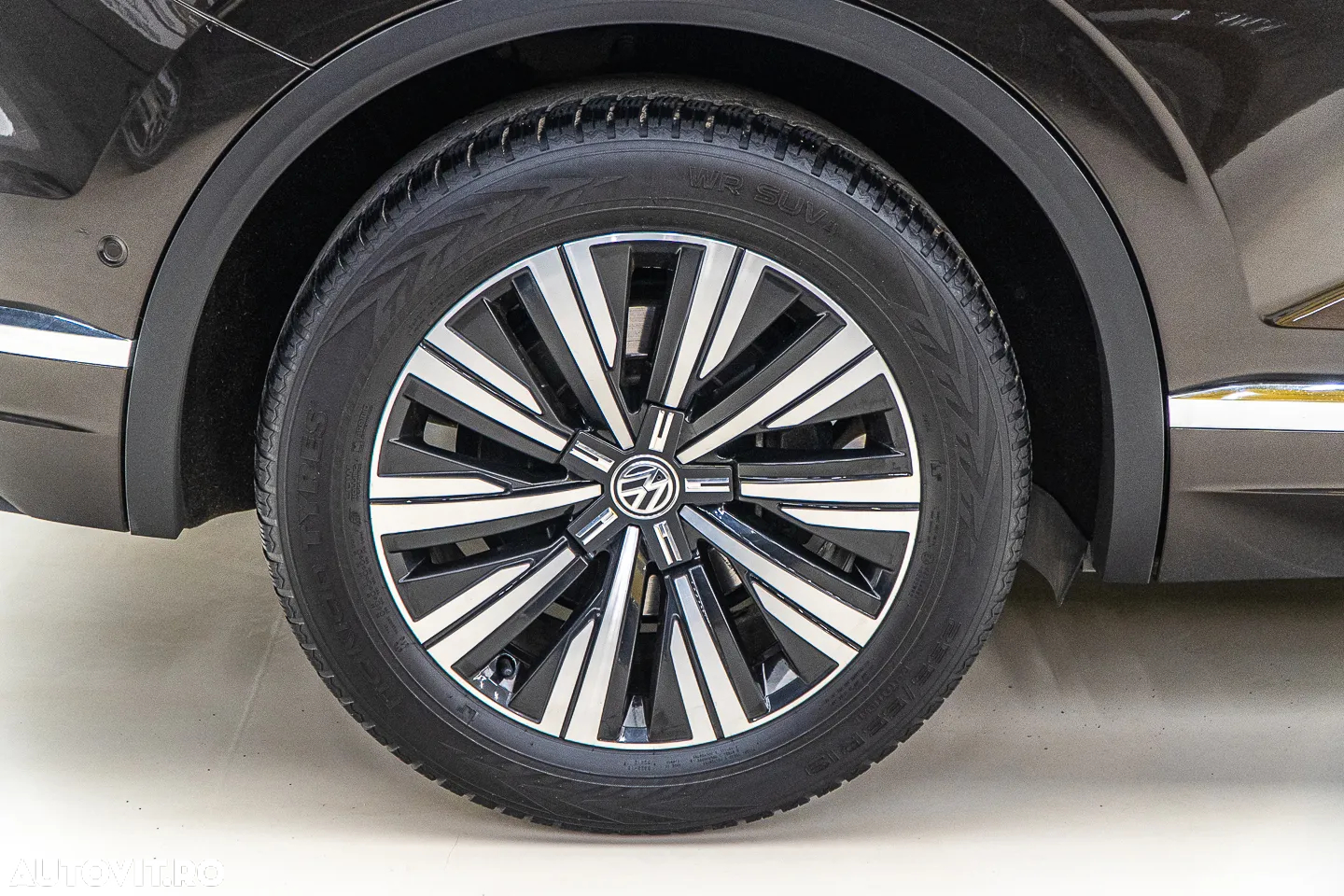 Volkswagen Touareg V6 TDI 4MOTION Elegance - 41