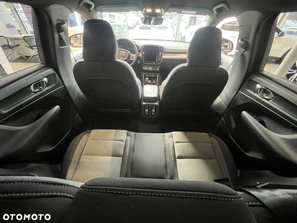 Volvo XC 40 B4 AWD Plus Dark - 20