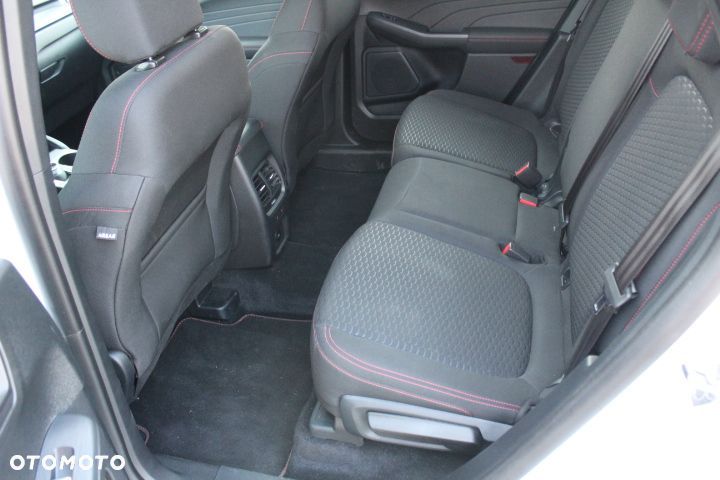 Ford Kuga 2.5 FHEV AWD ST-Line eCVT - 29