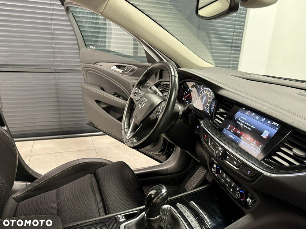 Opel Insignia - 36