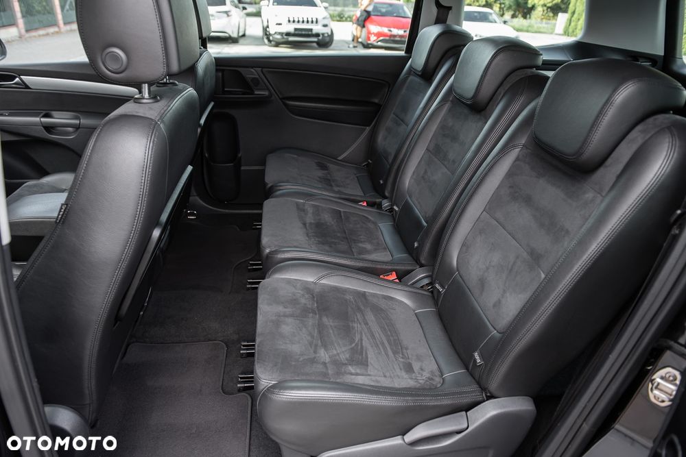 Volkswagen Sharan 2.0 TDI DSG BlueMotion Technology Highline - 24
