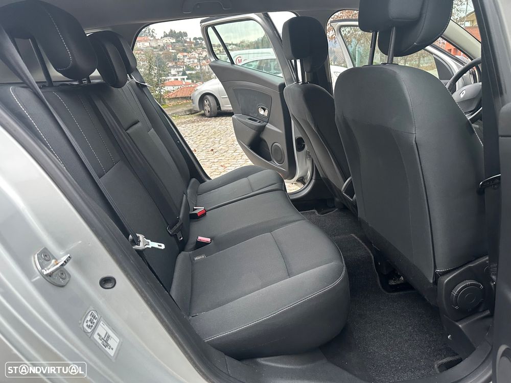 Renault Mégane Break 1.5 dCi Dynamique - 9