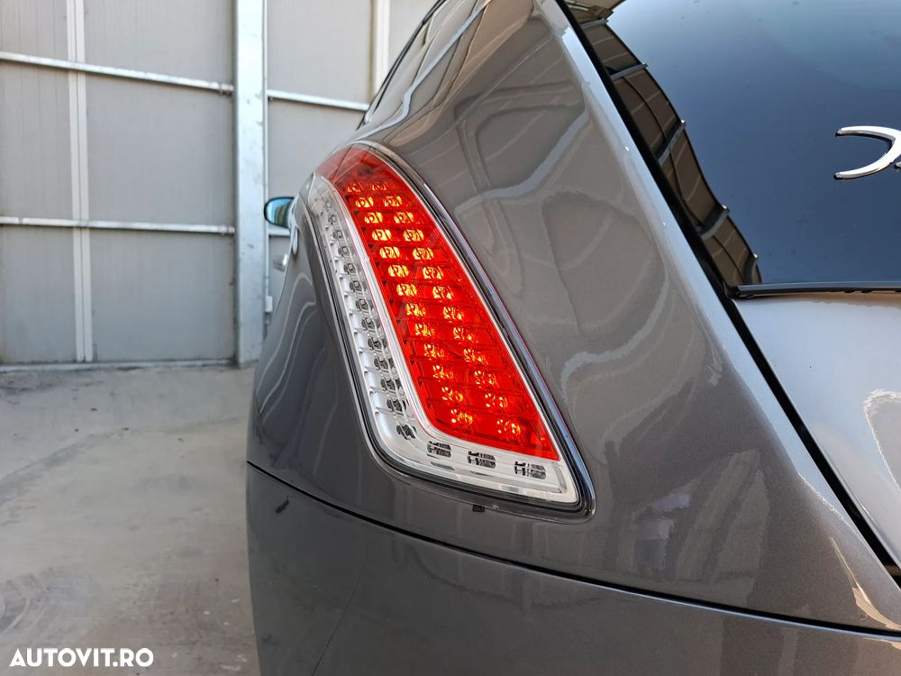 Lancia Delta 1.6 MultiJet Platino - 17