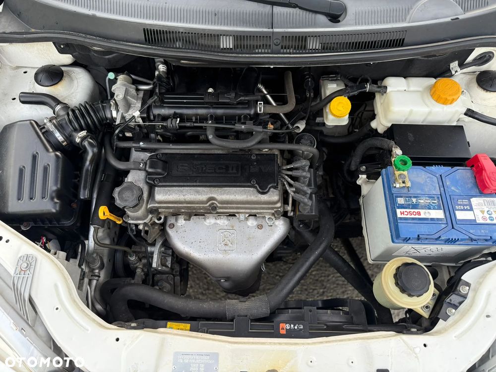 Chevrolet Aveo 1.2 LS - 21