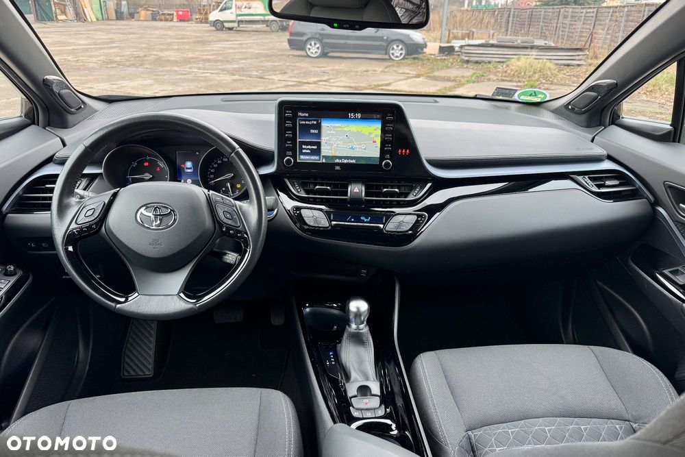 Toyota C-HR 2.0 Business-Edition - 18