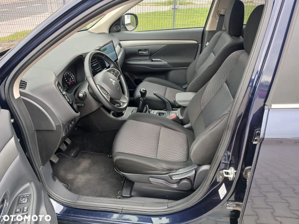 Mitsubishi Outlander 2.0 2WD Diamant Edition - 25