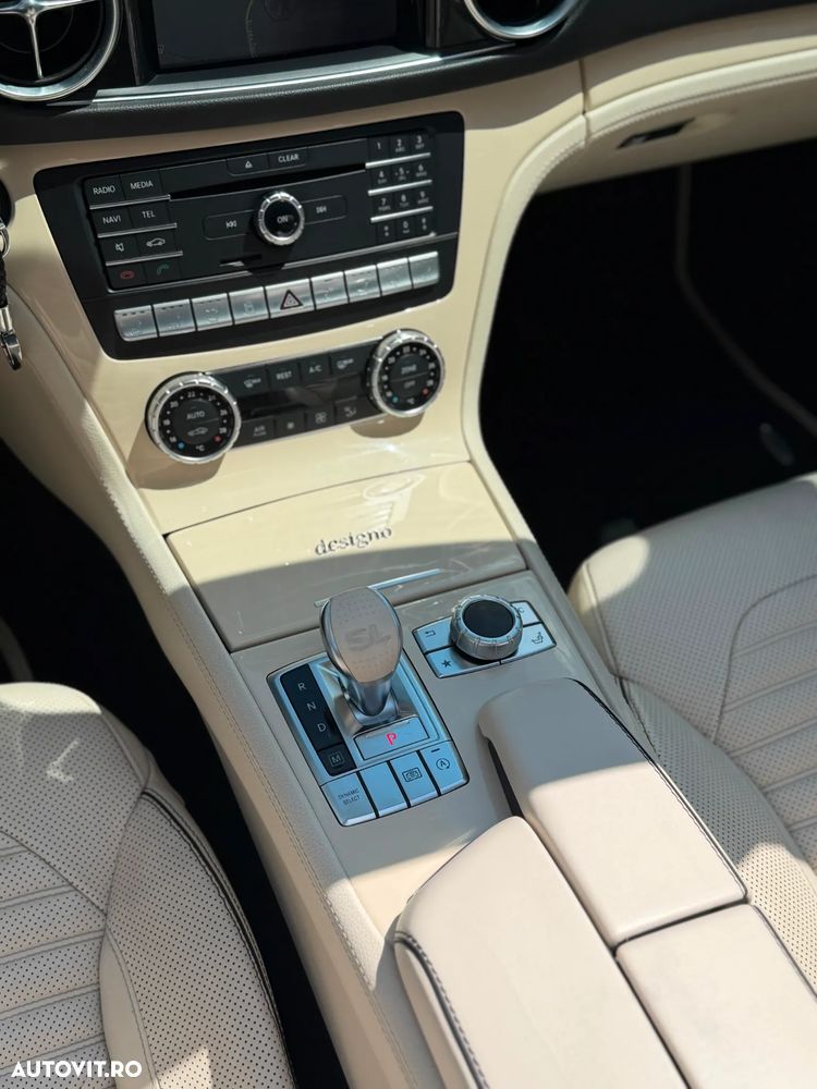 Mercedes-Benz SL 400 Aut - 8
