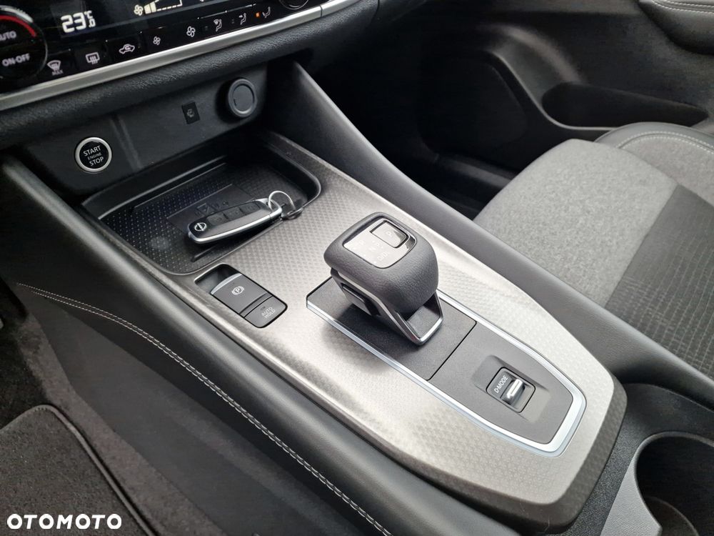 Nissan Qashqai 1.3 DIG-T MHEV Xtronic N-Connecta - 21